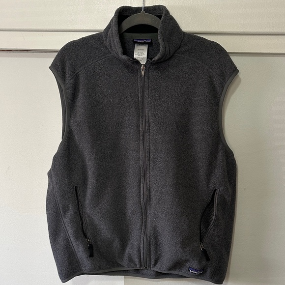 Patagonia Other - Patagonia Synchilla Fleece Vest Men’s Large Gray Full Zip EUC